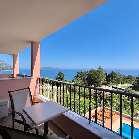 Hotel Anastazia 4*