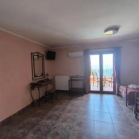 Anastazia 4* Poros (Kefalonia)